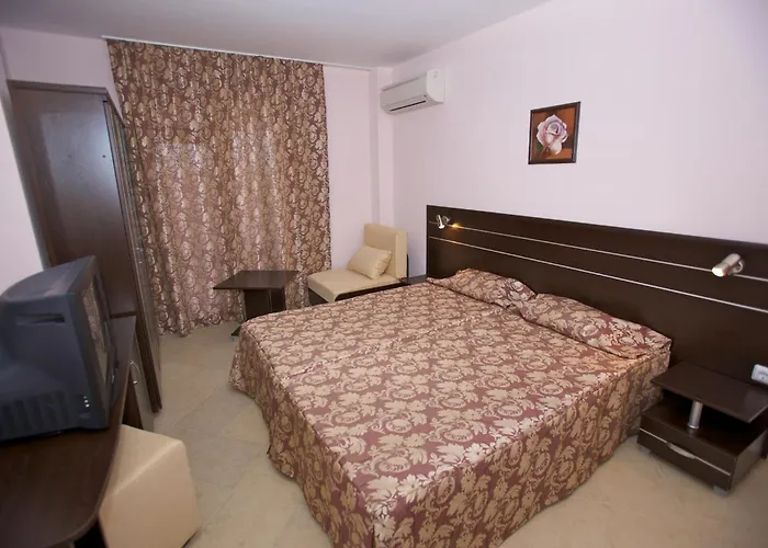 Отель Atol 3*