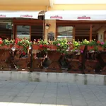 атол Хотел