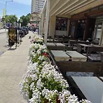 Хотел атол